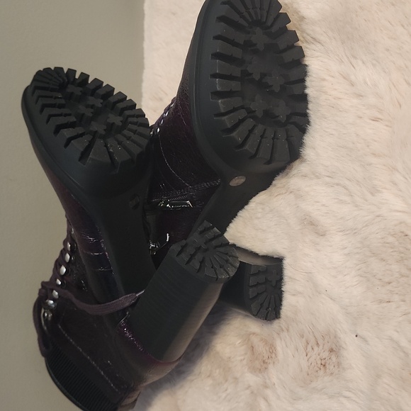 Vince Camuto Boots - Picture 4 of 6